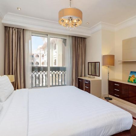 Royal Club By Rvhr, Grandeur Residence Crescent Palm Jumeirah دبي المظهر الخارجي الصورة