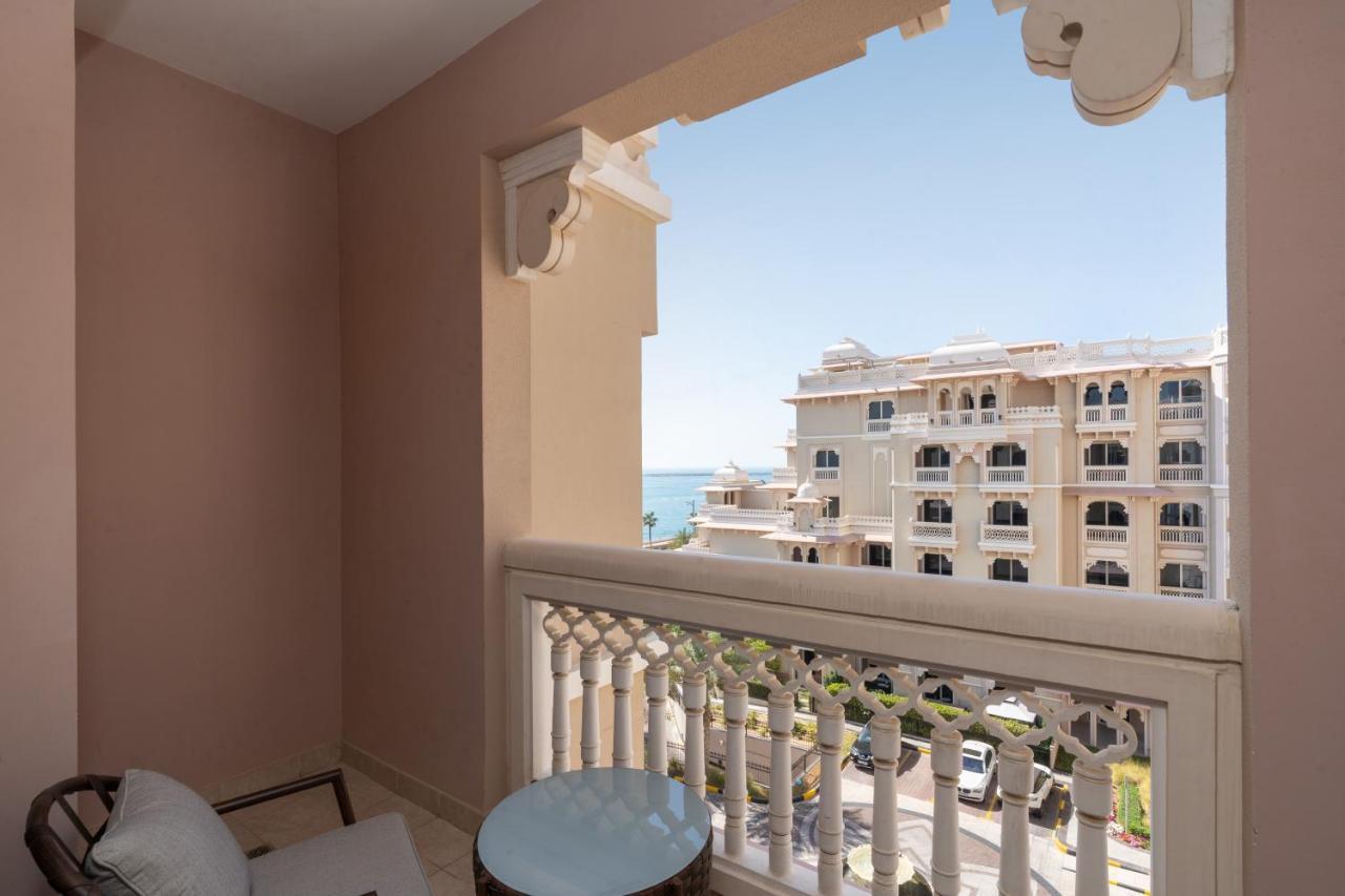 Royal Club By Rvhr, Grandeur Residence Crescent Palm Jumeirah دبي المظهر الخارجي الصورة