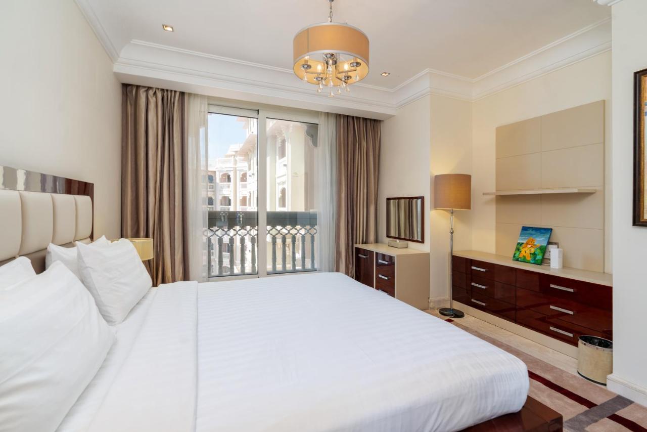 Royal Club By Rvhr, Grandeur Residence Crescent Palm Jumeirah دبي المظهر الخارجي الصورة