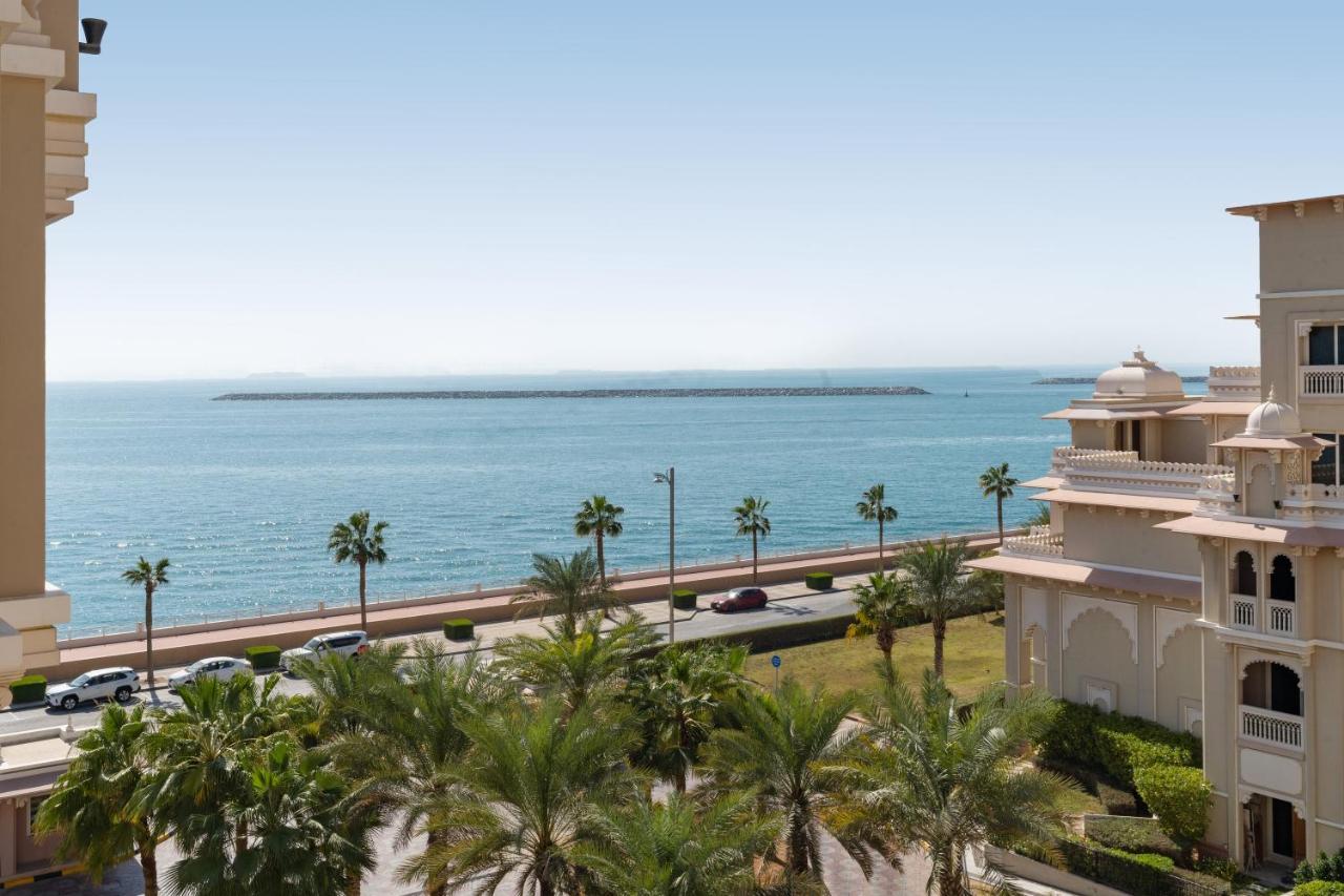 Royal Club By Rvhr, Grandeur Residence Crescent Palm Jumeirah دبي المظهر الخارجي الصورة