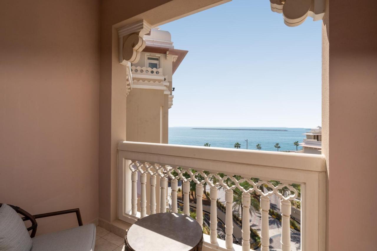 Royal Club By Rvhr, Grandeur Residence Crescent Palm Jumeirah دبي المظهر الخارجي الصورة